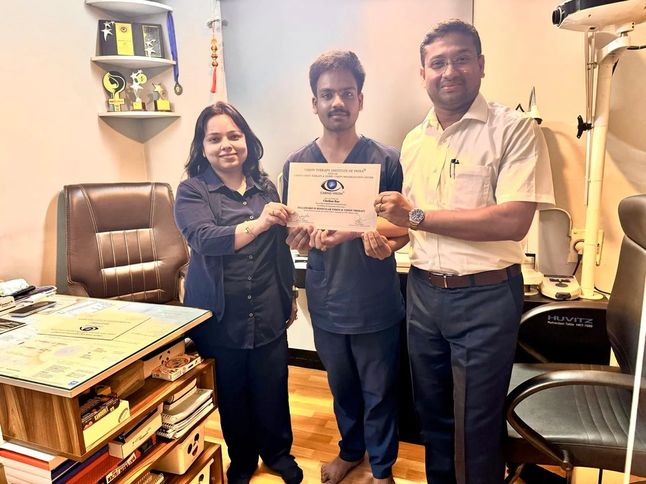 Optom. Chetan receiving Fellowship certificate at Vision Therapy Institute